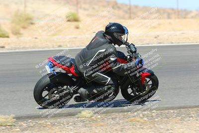 media/Oct-16-2022-TrackXperience (Sun) [[236a00b5b6]]/Group 1/session 4 turn 2/